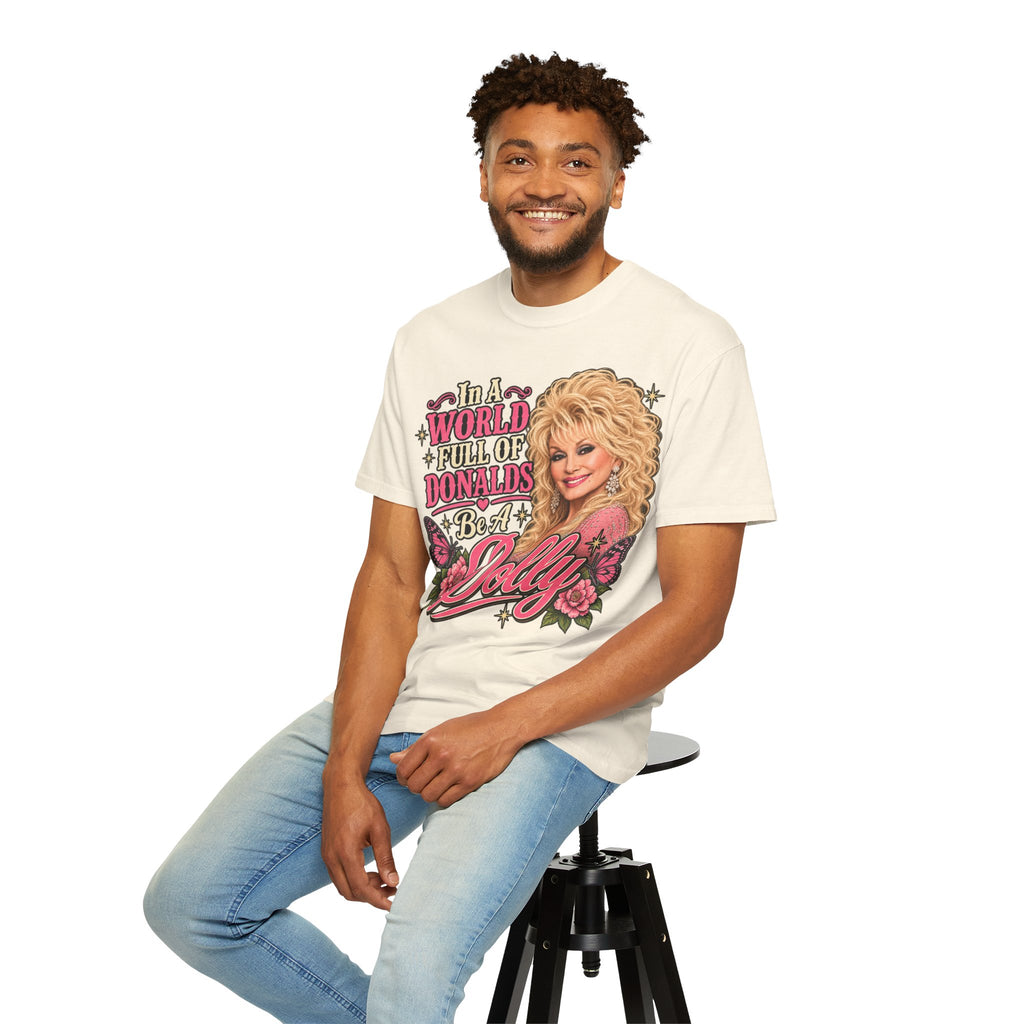 Be a Dolly Graphic T-Shirt — Vintage Country Music Tribute Tee